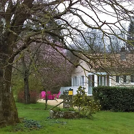 בית נופש Calme Et Serenite Au Des Hortensias *